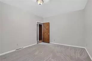 3453 McConnell Rd, Greensboro, NC 27405 - Photo 18