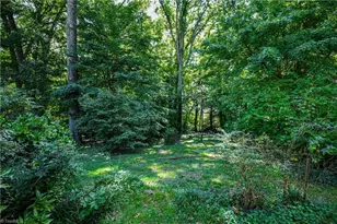 3809 Parkwood Dr, Greensboro, NC 27403 - Photo 22