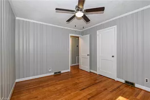 3809 Parkwood Dr, Greensboro, NC 27403 - Photo 14