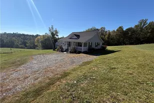 168 Hiatt Rd, Mount Airy, NC 27030 - Photo 4