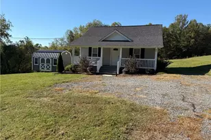 168 Hiatt Rd, Mount Airy, NC 27030 - Photo 2