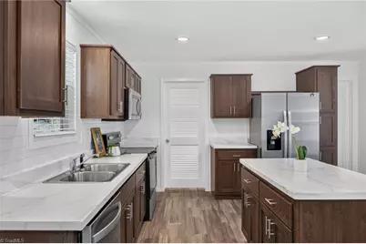 202 Christophers Court, Lexington, NC 27295 - Photo 16