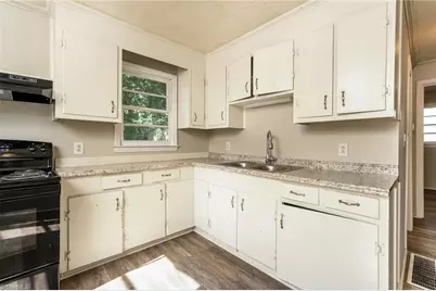 1006 E Devonshire Street, Winston-Salem, NC 27107 - Photo 6