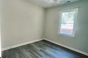 4709 Chaucer Dr, Greensboro, NC 27407 - Photo 6