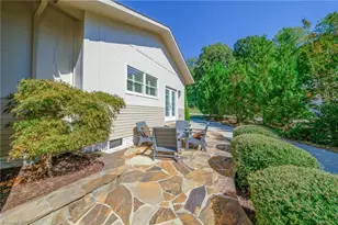 1703 River Knoll Ct, Greensboro, NC 27409 - Photo 42