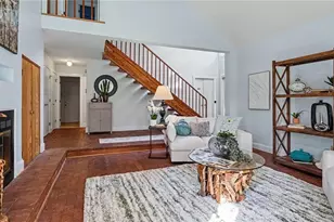2902 Crossfield Dr, Greensboro, NC 27408 - Photo 2