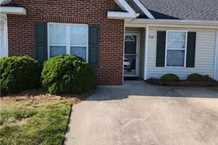 716 Wynbrook Square Ln, Winston-Salem, NC 27103 - Photo 4