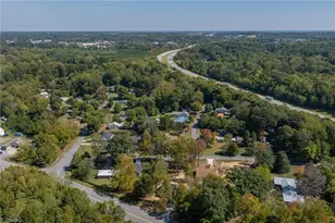 1055 Fisher Ferry St, Thomasville, NC 27360 - Photo 38