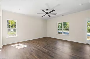 1055 Fisher Ferry St, Thomasville, NC 27360 - Photo 10