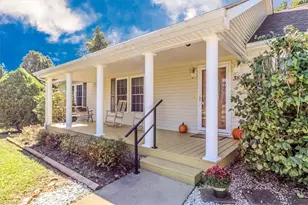 385 W R Gillespie Rd, Dobson, NC 27101 - Photo 4
