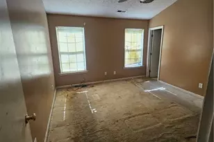 4240 Blazingwood Ct, Greensboro, NC 27406 - Photo 4