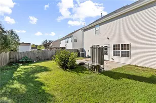 765 Spinning Wheel Point, High Point, NC 27265 - Photo 18