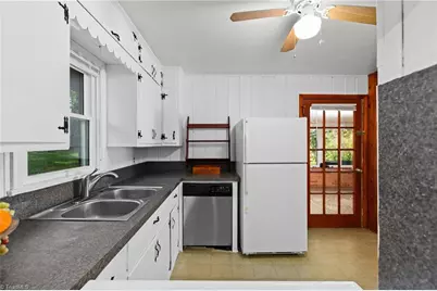 6440 Wandering Lane, Pfafftown, NC 27040 - Photo 10