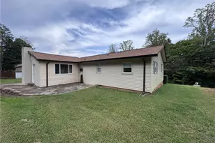 305 Kingston Dr, King, NC 27021 - Photo 30