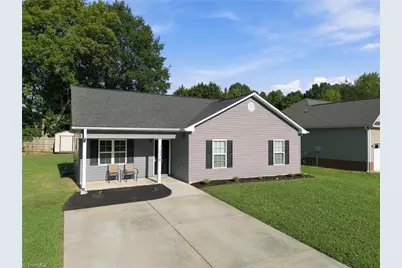 2426 Wood Duck Drive, Graham, NC 27253 - Photo 4