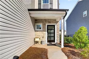 5208 Reedy Creek Farm Cir, Greensboro, NC 27405 - Photo 2