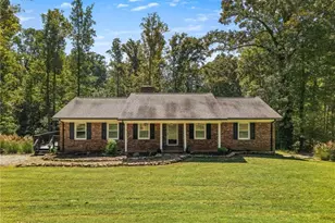 171 Jessie Reins Rd, Wilkesboro, NC 28697 - Photo 1
