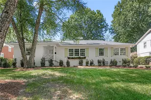 1109 Buckingham Rd, Greensboro, NC 27408 - Photo 2