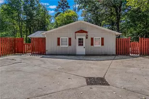 4039 Bethania Station Rd, Winston-Salem, NC 27106 - Photo 2