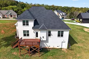 187 Providence Trl, Madison, NC 27025 - Photo 4