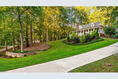 154 Glendale Circle, Eden, NC 27288 - Photo 2