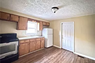 1134 24th St NE, Winston-Salem, NC 27105 - Photo 8