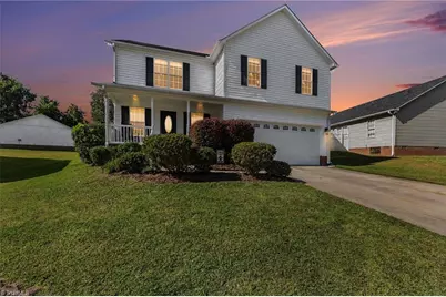 12 Marietta Court, Thomasville, NC 27360 - Photo 2