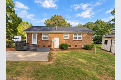 3980 Burnham Circle, Winston-Salem, NC 27105 - Photo 4