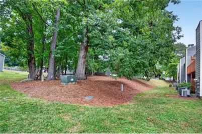 731 Shelby Drive #D, Greensboro, NC 27409 - Photo 10