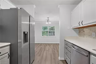731 Shelby Dr, Greensboro, NC 27409 - Photo 34