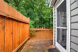 731 Shelby Dr, Greensboro, NC 27409 - Photo 38