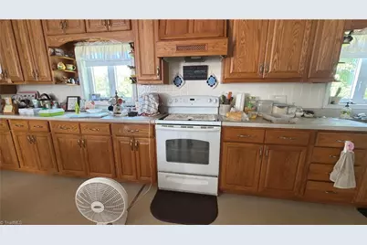 6711 Windsor Road, Hamptonville, NC 27020 - Photo 20