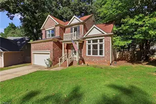 5 Whispering Ct, Greensboro, NC 27407 - Photo 2