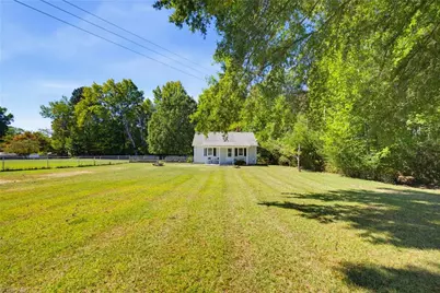 914 Phineas Drive, Kernersville, NC 27284 - Photo 2