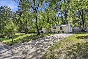 4403 Kingsland Dr, Greensboro, NC 27455 - Photo 2