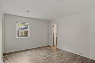 4403 Kingsland Dr, Greensboro, NC 27455 - Photo 22