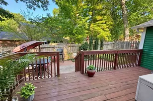 33 Brandy Ct, Greensboro, NC 27409 - Photo 10