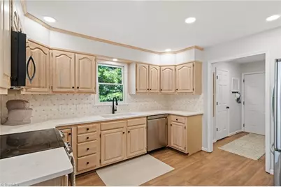 300 Daniel Paul Drive, Archdale, NC 27263 - Photo 18