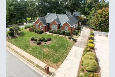 400 Savannah Lane, Kernersville, NC 27284 - Photo 6