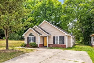405 Dudley St, Greensboro, NC 27401 - Photo 1