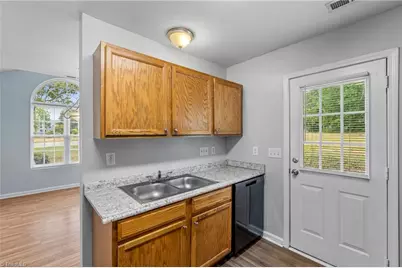 405 Dudley Street, Greensboro, NC 27401 - Photo 12