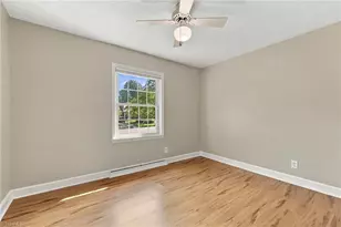 2502 Fairway Dr, Greensboro, NC 27408 - Photo 26