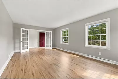 2502 Fairway Drive, Greensboro, NC 27408 - Photo 8