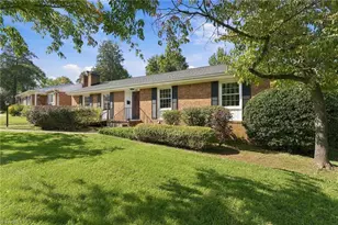 2502 Fairway Dr, Greensboro, NC 27408 - Photo 2