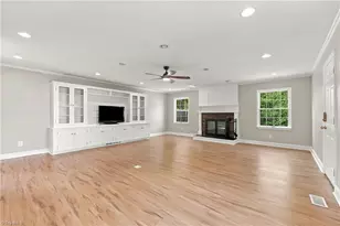 2502 Fairway Dr, Greensboro, NC 27408 - Photo 16