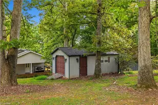 113 Little John Cir, North Wilkesboro, NC 28659 - Photo 8