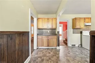 422 W 25th St, Winston-Salem, NC 27105 - Photo 12