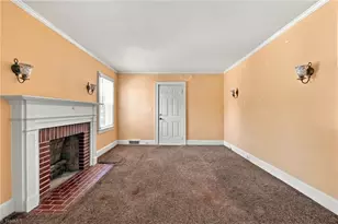 422 W 25th St, Winston-Salem, NC 27105 - Photo 6