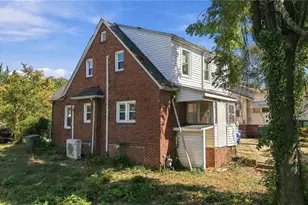 422 W 25th St, Winston-Salem, NC 27105 - Photo 4