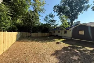 805 Plummer Dr, Greensboro, NC 27410 - Photo 34